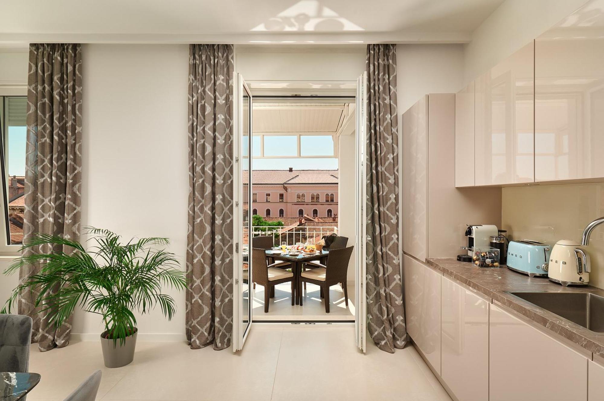 The Central Pearl Apartment زادار المظهر الخارجي الصورة