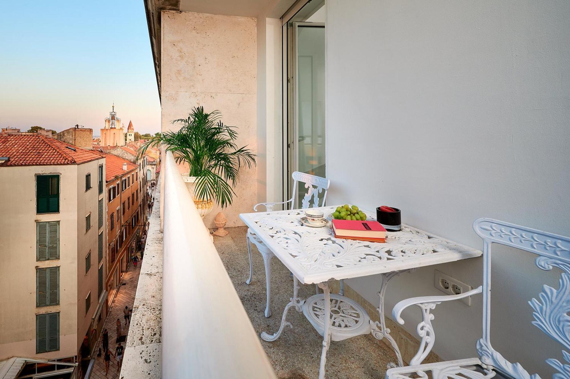 The Central Pearl Apartment زادار المظهر الخارجي الصورة